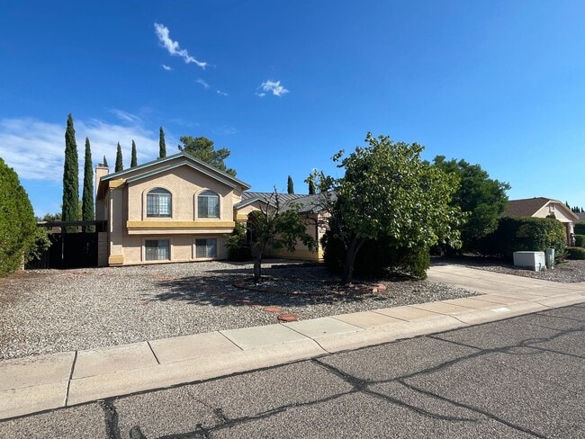 2717 S Suncrest Dr in Sierra Vista, AZ - Building Photo - Building Photo