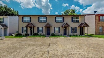 2912 Prairie Flower Cir in Bryan, TX - Building Photo