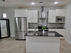 20 Evanston St in Houston, TX - Building Photo - Building Photo