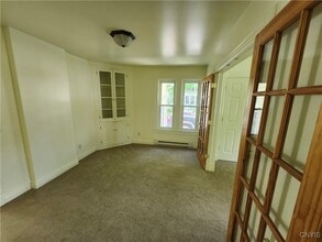 30 W Elizabeth St in Skaneateles, NY - Building Photo - Building Photo
