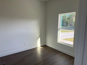 279 Bellbrook St SE in Palm Bay, FL - Building Photo - Building Photo