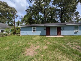 255 Pollard St in Beaumont, TX - Building Photo