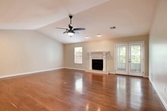 540 Battlecreek Way in Lenoir City, TN - Building Photo - Building Photo