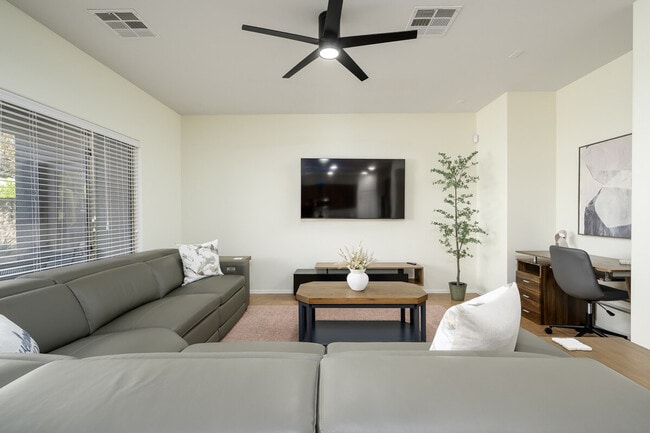 5536 W Andrea Dr in Phoenix, AZ - Building Photo - Building Photo