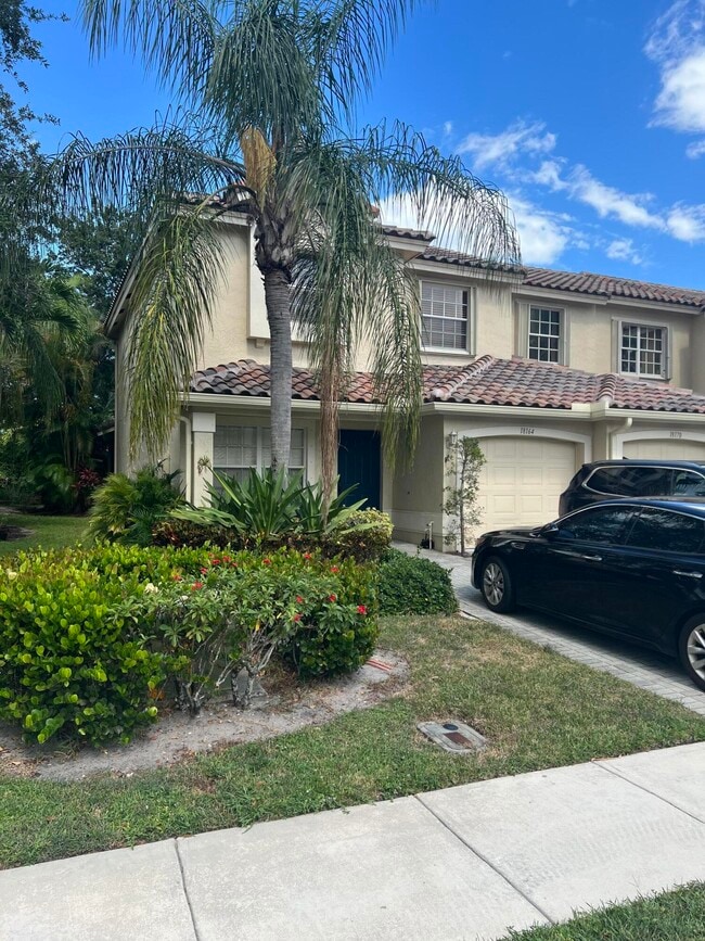 18164 Boca Way Dr in Boca Raton, FL - Foto de edificio - Building Photo