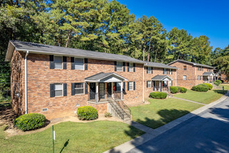 Cascade Oaks Apartments in Atlanta, GA - Building Photo - Building Photo