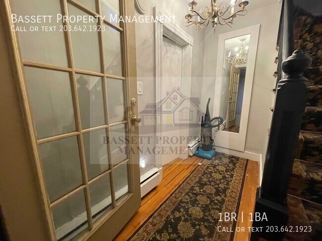 1602 Whitney Ave-Unit -Apt 1 in Hamden, CT - Foto de edificio - Building Photo