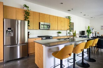 1302 S 5th St in Austin, TX - Building Photo - Building Photo