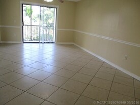 9389 NW 1st Ct in Pembroke Pines, FL - Building Photo