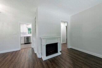 1210 N Donnelly St in Mount Dora, FL - Building Photo - Building Photo
