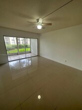 200 Waterway Dr S in Lantana, FL - Building Photo - Building Photo