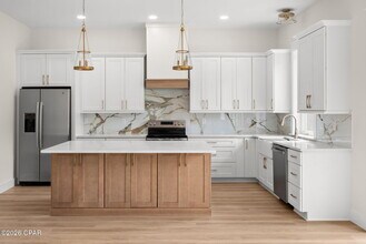 114 Lake Merial Trail in Southport, FL - Building Photo - Building Photo