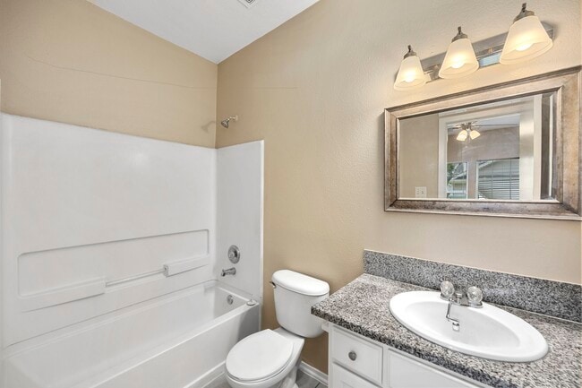 6158 Settlers Lake Cir E