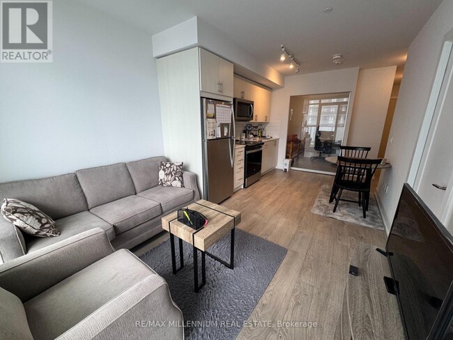 2550-2550 Simcoe St N