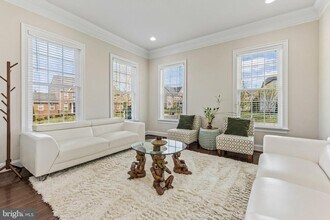 42058 Barrymoore Pl in Chantilly, VA - Building Photo - Building Photo