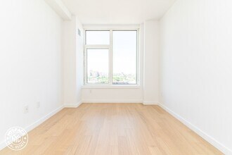123 Linden Blvd, Unit 46 in Brooklyn, NY - Building Photo - Building Photo