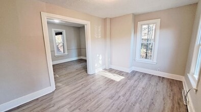 72 Argyle St in Glen Rock, PA - Building Photo - Building Photo