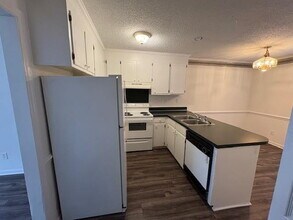 3804 Sterling Pointe Dr-Unit -Unit C2 in Winterville, NC - Building Photo - Building Photo