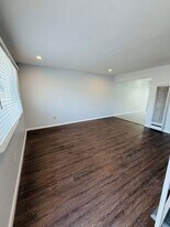 317 W 220th St in Carson, CA - Building Photo
