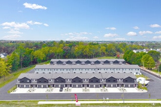 The Meadows at Keefer Creek in Fort Wayne, IN - Building Photo - Building Photo