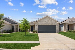 25803 Hickory Pecan Trl in Tomball, TX - Building Photo