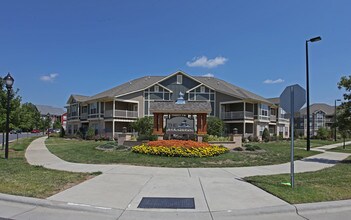 Bexley Cloisters at Steelecroft in Charlotte, NC - Building Photo - Building Photo
