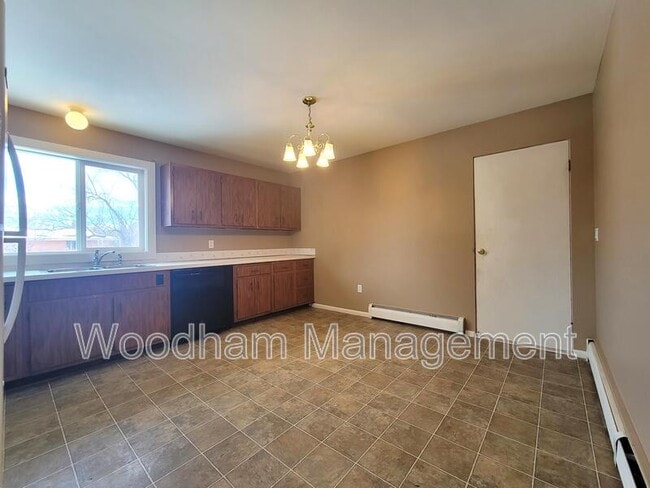 property at 509 N 16th Ave