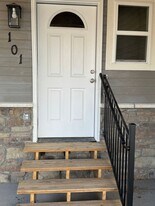 227 Crestone Ave in Colorado Springs, CO - Building Photo