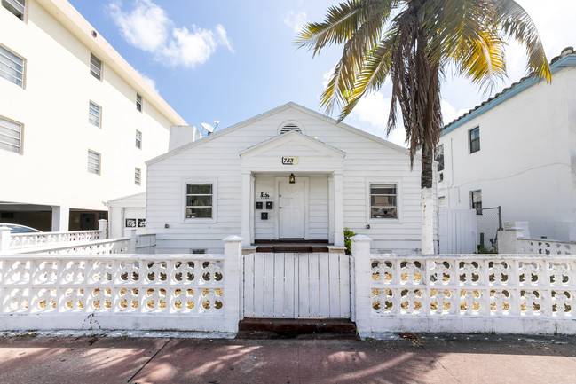 7835 Harding Ave in Miami Beach, FL - Building Photo - Building Photo