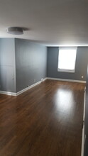 5639 N Parkside Ave, Unit 2 in Chicago, IL - Building Photo - Building Photo