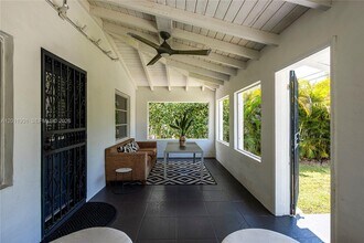 3655 Oak Ave in Miami, FL - Building Photo - Building Photo