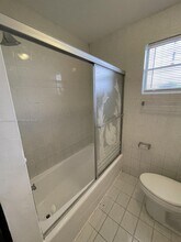 460 E 23rd St in Hialeah, FL - Building Photo - Building Photo