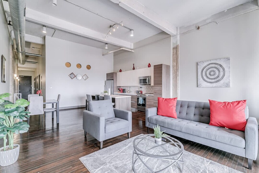 500 S Ervay St in Dallas, TX - Building Photo