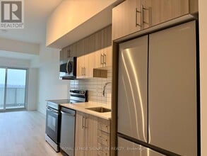 1010 Sandy Beach Rd in Pickering, ON - Building Photo - Building Photo