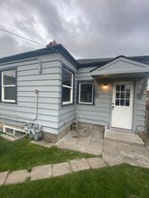 914 S 16th Ave in Yakima, WA - Building Photo - Building Photo
