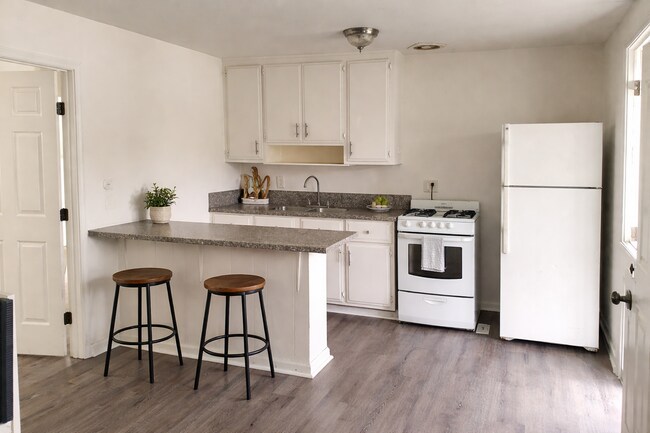 3445 Altos Ave in Sacramento, CA - Building Photo - Building Photo