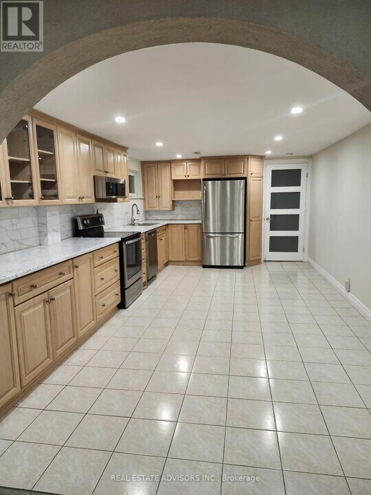 45 Hisey Crescent in Toronto, ON - Building Photo