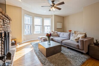 2956 N Halsted St in Chicago, IL - Building Photo - Building Photo