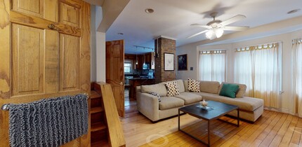 17 Holman St, Unit 1 in Boston, MA - Foto de edificio - Building Photo