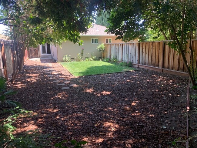 property at 3270-3272 Rustic Dr