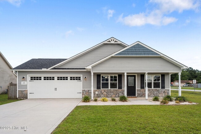 property at 226 Breakwater Dr