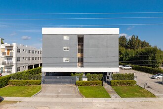 Northview Terrace Apartments in Miami, FL - Building Photo - Building Photo