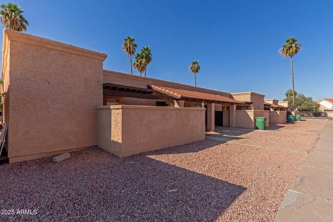615 N Arrowhead Dr in Chandler, AZ - Building Photo - Building Photo