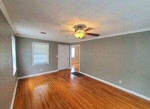 204 W Mimosa Dr in Midwest City, OK - Building Photo - Building Photo