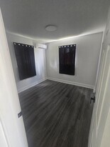 2540 NW 90th St, Unit 1 in Miami, FL - Building Photo