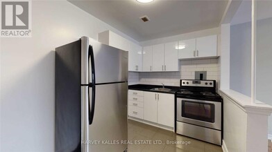 31-331 Clearview Heights in Toronto, ON - Building Photo - Building Photo