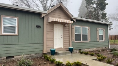 7059 Clark Rd in Paradise, CA - Building Photo - Building Photo