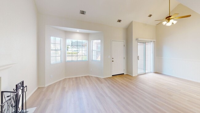 43 Brewer St in Templeton, CA - Building Photo - Building Photo
