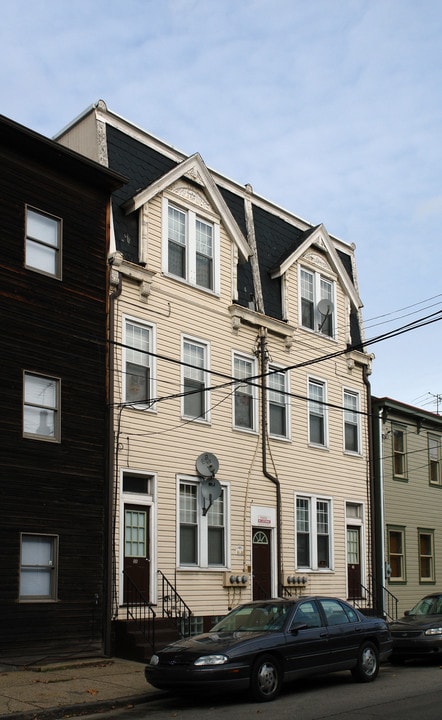 506 Suismon St in Pittsburgh, PA - Building Photo