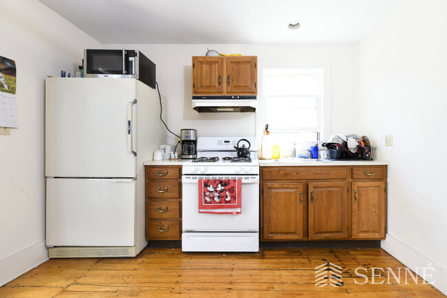 61 Market St, Unit 2 in Cambridge, MA - Foto de edificio - Building Photo